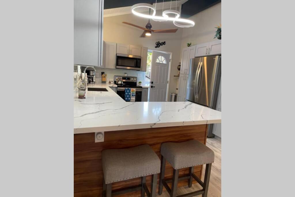 Spacious 2 Bedroom Beach House With King Suite Waianae Εξωτερικό φωτογραφία