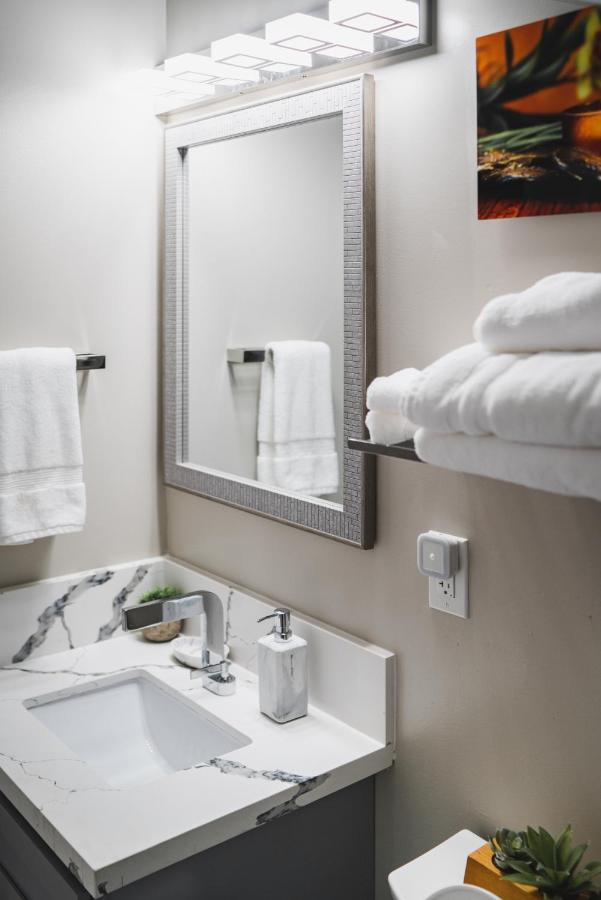 Spacious 2 Bedroom Beach House With King Suite Waianae Εξωτερικό φωτογραφία